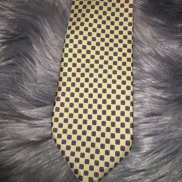 Yves Saint Laurent Other - YVES SAINT LAURENT Yellow 100% Silk Flower Tie